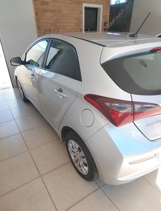 HYUNDAI HB20 1.0 COMFORT PLUS 12V FLEX 4P MANUAL